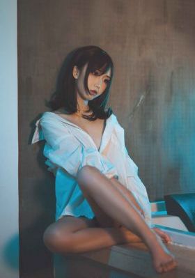 娇妻被领导抱进卧室的在线观看_BD英语迅雷电影在线